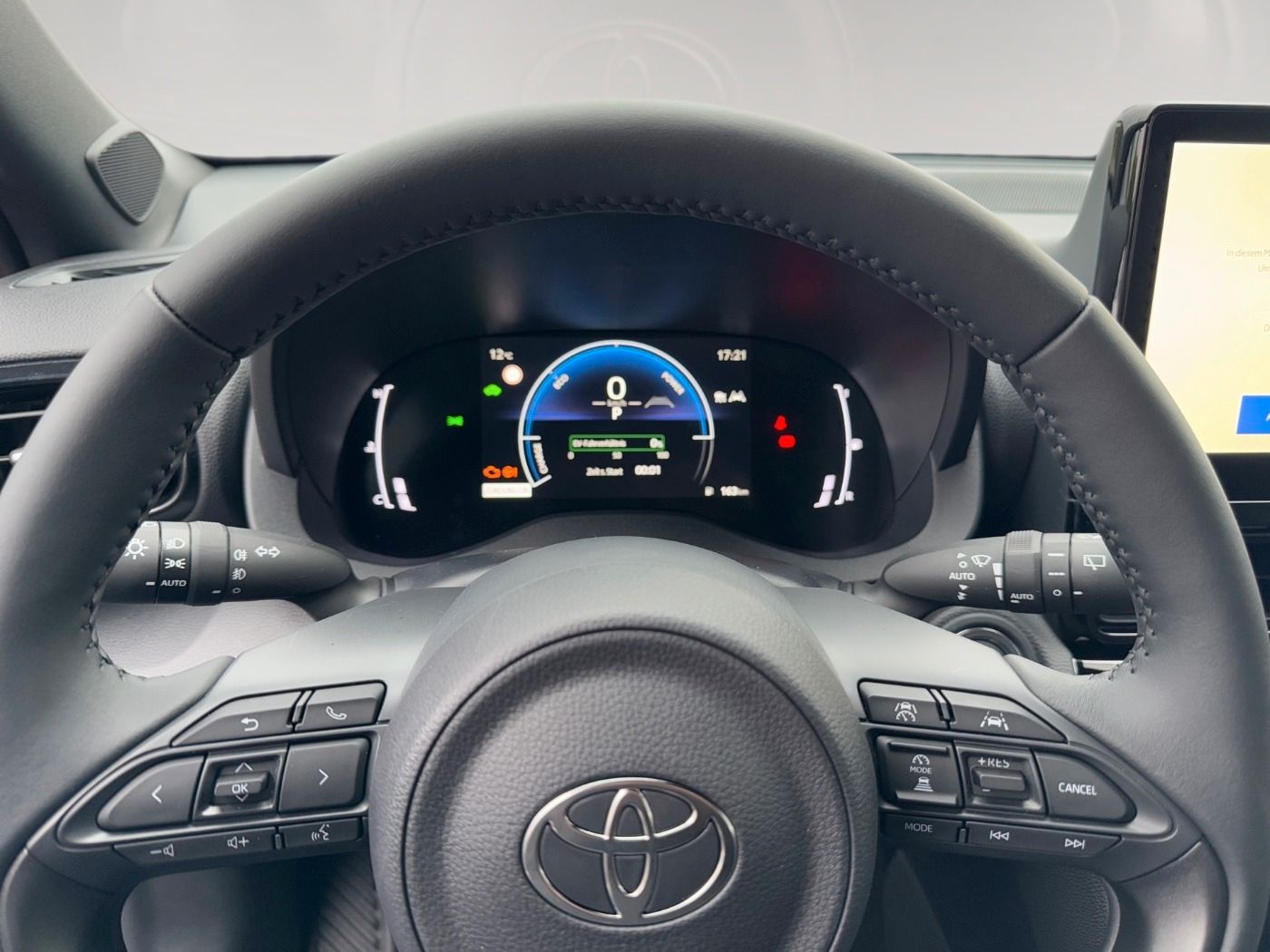 Toyota Yaris Cross 1.5 Hybrid Teamplayer mit Winter-Pak