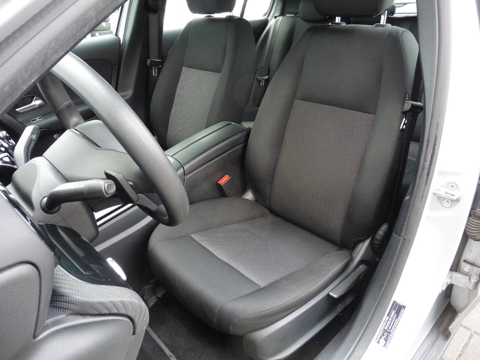 Mercedes-Benz A 180 d DCT - Samsaru's Car Outlet