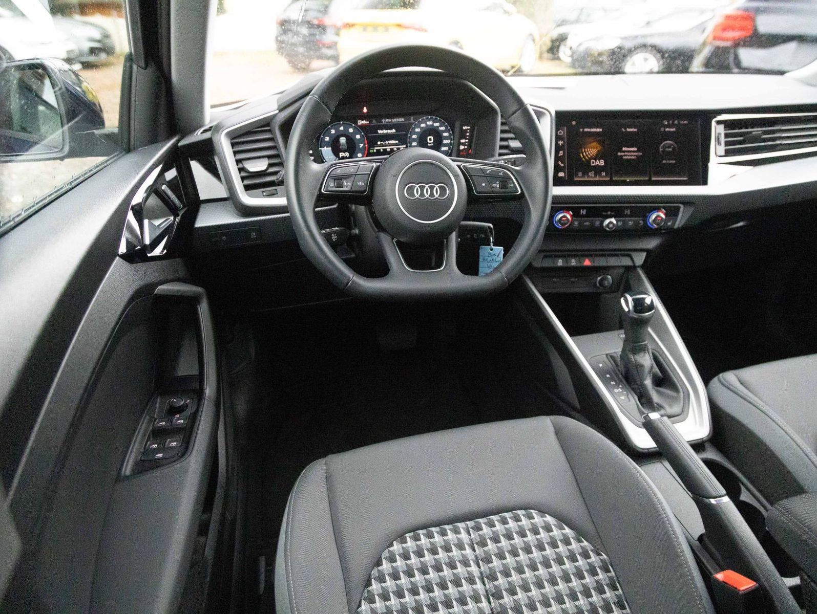 Audi A1 allstreet 30TFSI Stronic Sitzhzg GRA EPH DAB