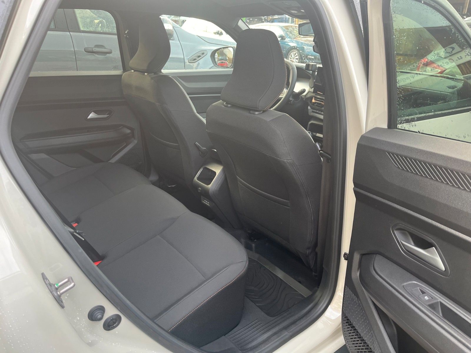 Dacia Duster III TCe 130 Extreme 4x4 - Samsaru's Car Outlet