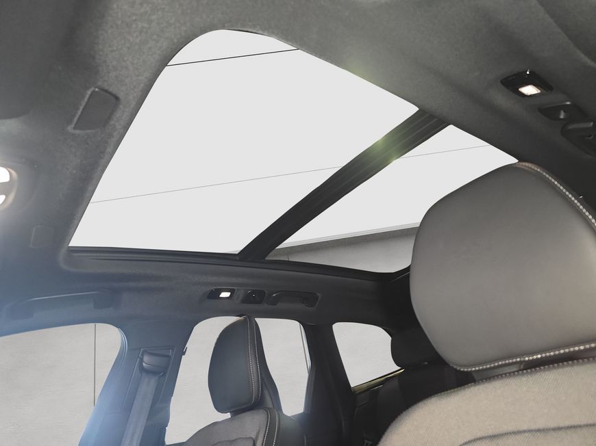 Volvo XC60 T8 AWD Recharge Geartronic R-Design