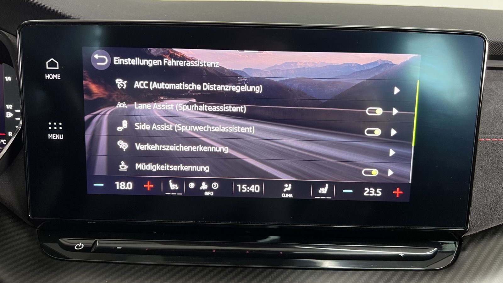 Skoda Octavia Combi RS First Edition - Samsaru's Car Outlet