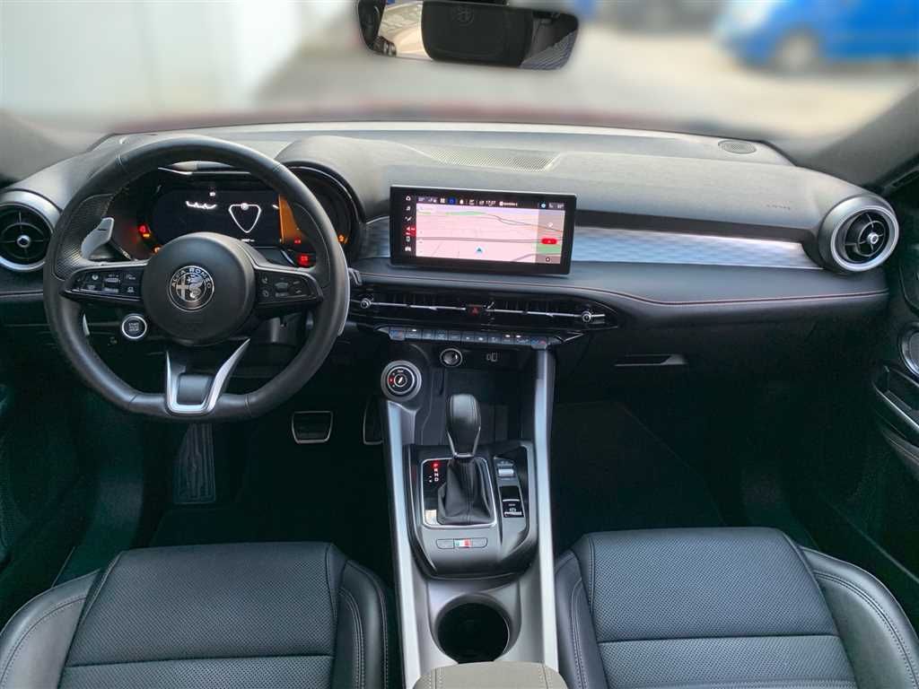 Alfa Romeo Tonale 1.5 T AT Veloce LED PDC Kamera Leder Navi