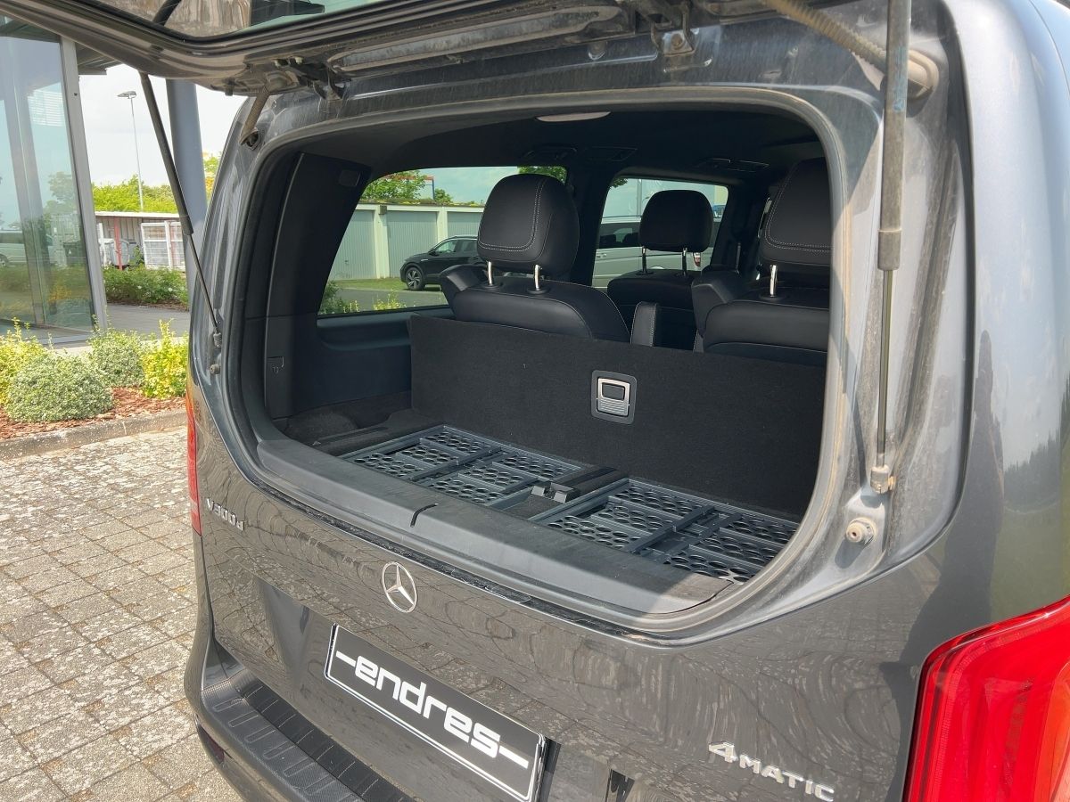 Mercedes-Benz V 300d 4M AMG Design Avantgarde - Samsaru's Car Outlet