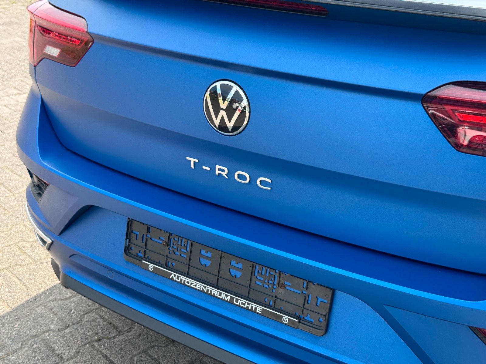 Volkswagen T-Roc R-Line Edition - Samsaru's Car Outlet