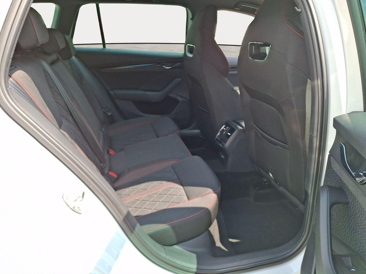 Skoda Octavia Combi 2.0 TDI RS 4x4 200PS Matrix-LED HU