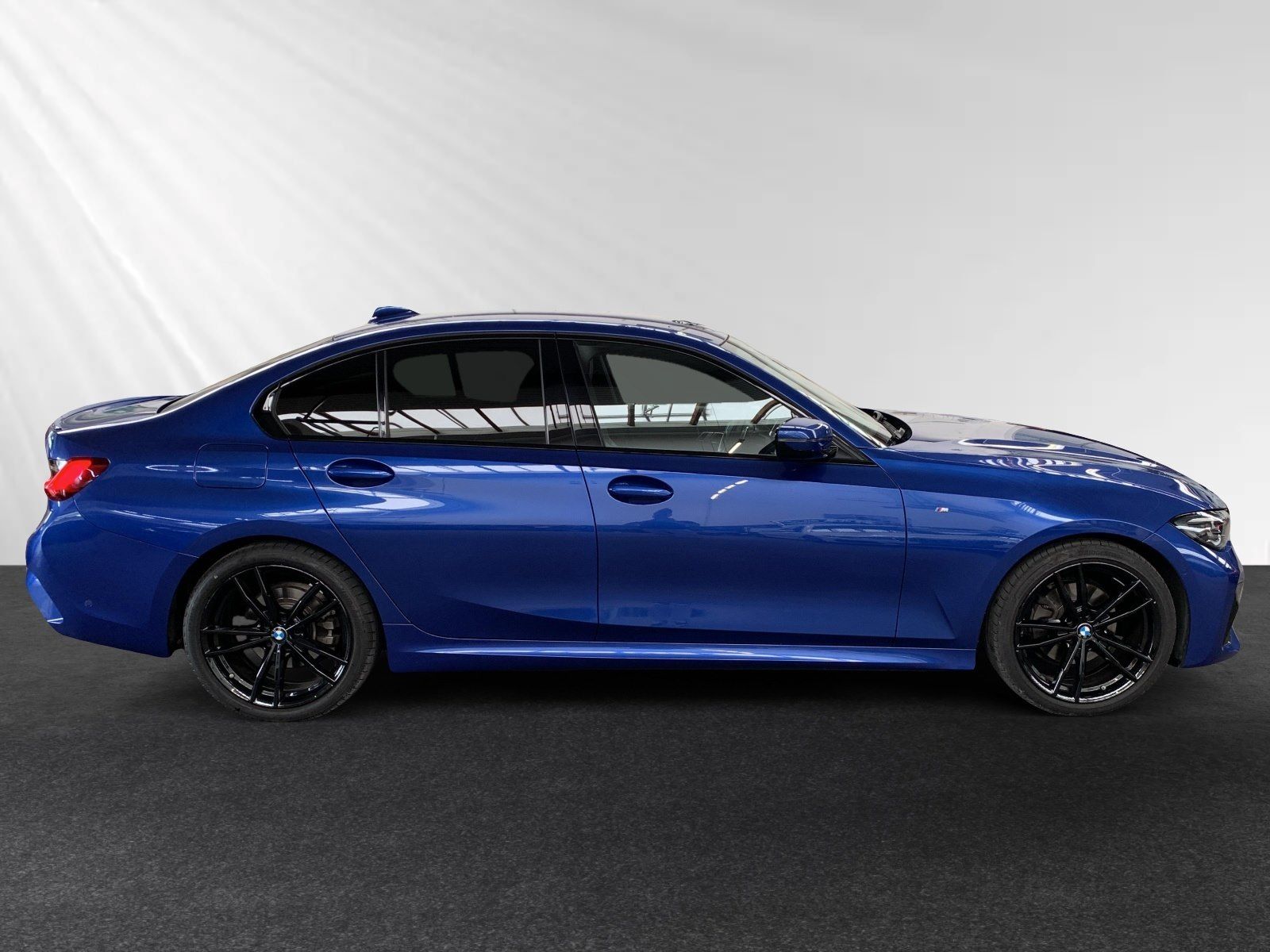 BMW 320i M Sport - Samsaru's Car Outlet