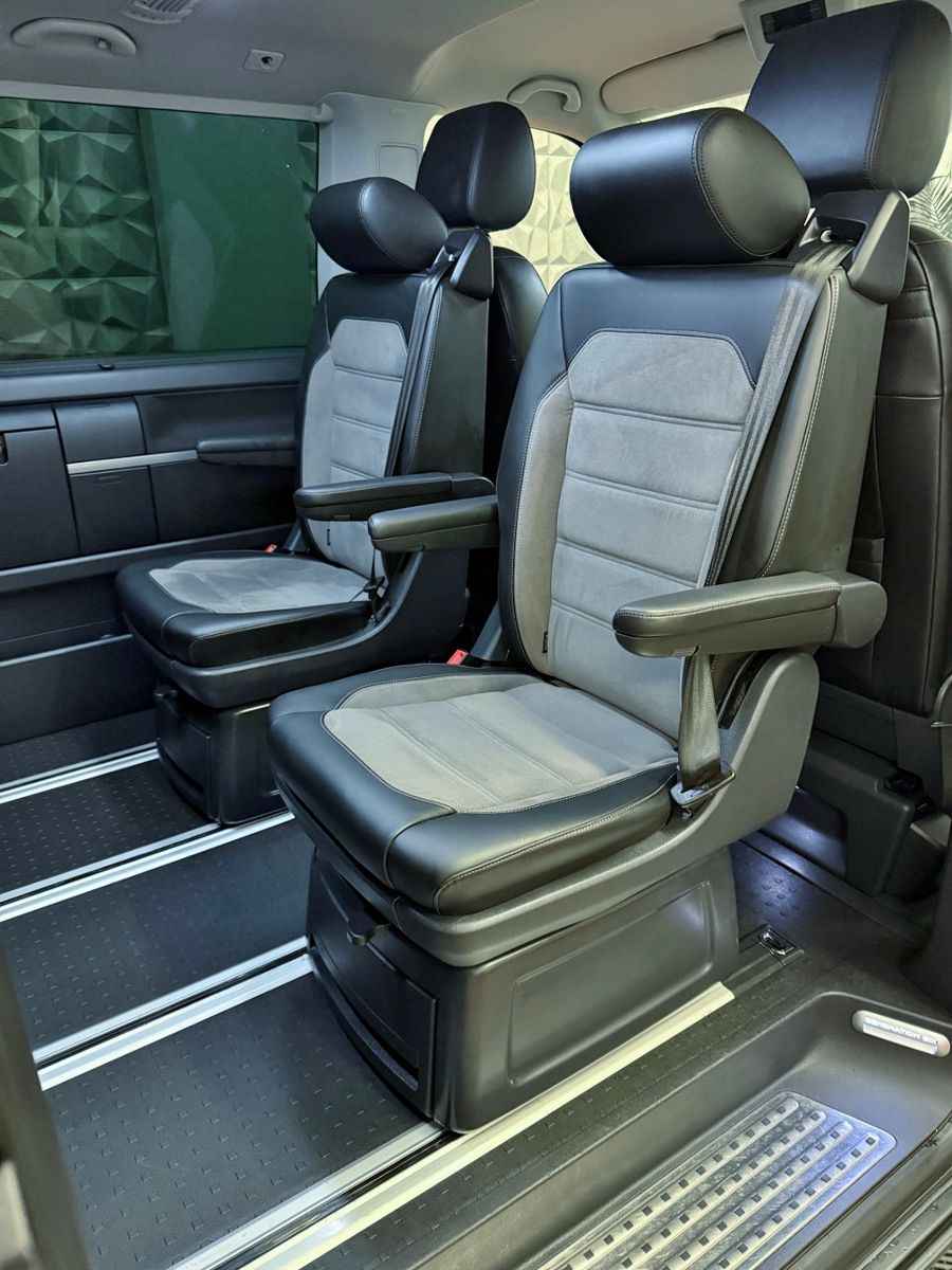Volkswagen T6.1 Multivan 2.0 TDI DSG 4Motion - Samsaru's Car Outlet