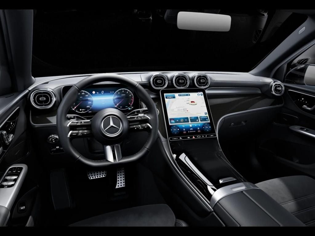 Mercedes-Benz GLC 300 4M AMG+AMBIENTE+DISTRO+MEMORY+NIGHTP.
