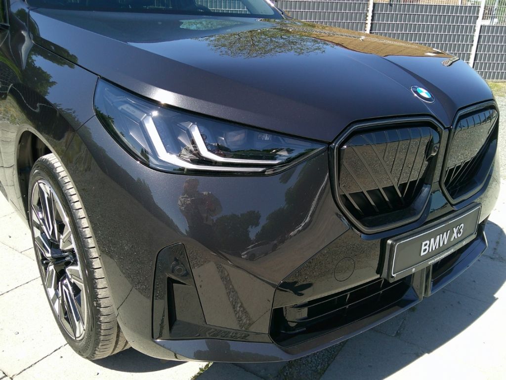 BMW X3 30e xDrive M Sport Pro - Samsaru's Car Outlet