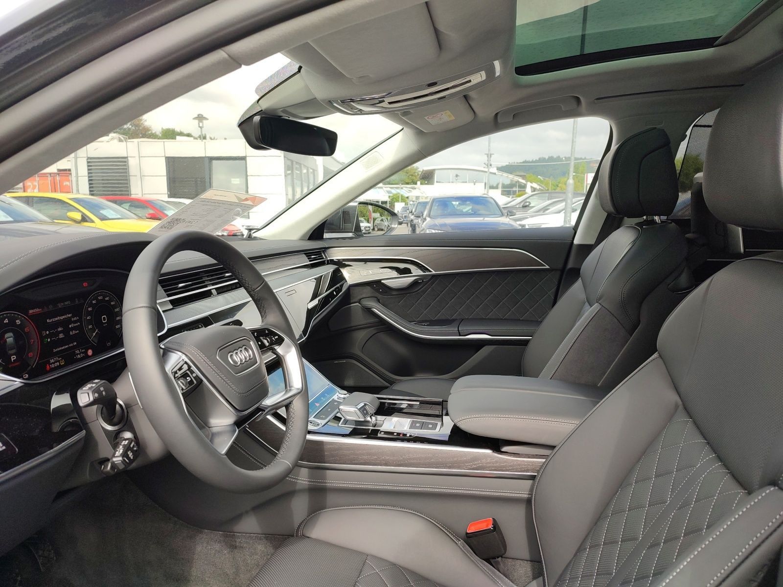 Audi A8 L 60 TFSI e quattro S line - Samsaru's Car Outlet