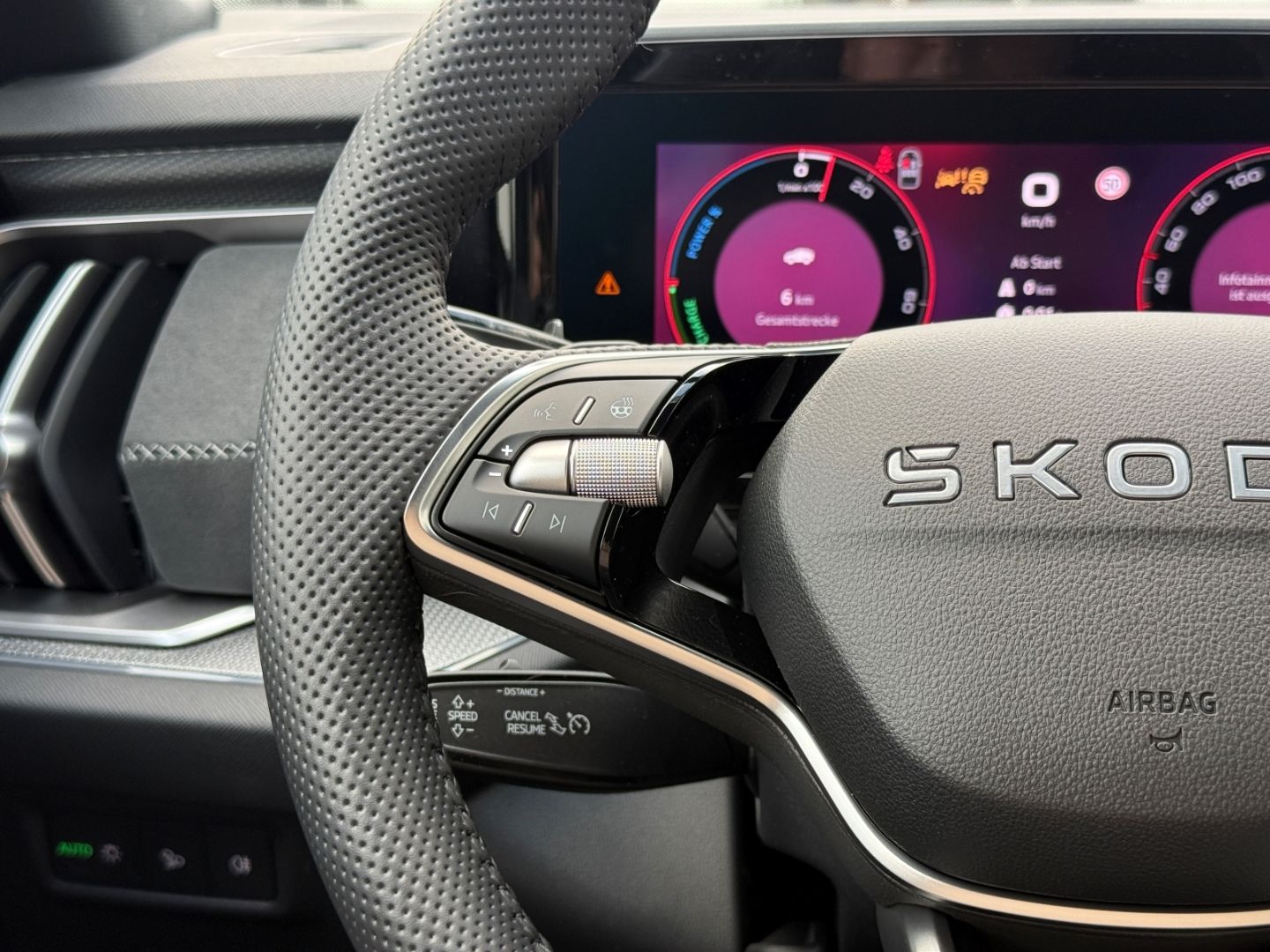 Skoda Kodiaq II 1.5 TSI iV DSG Sportline AHK Navi DCC