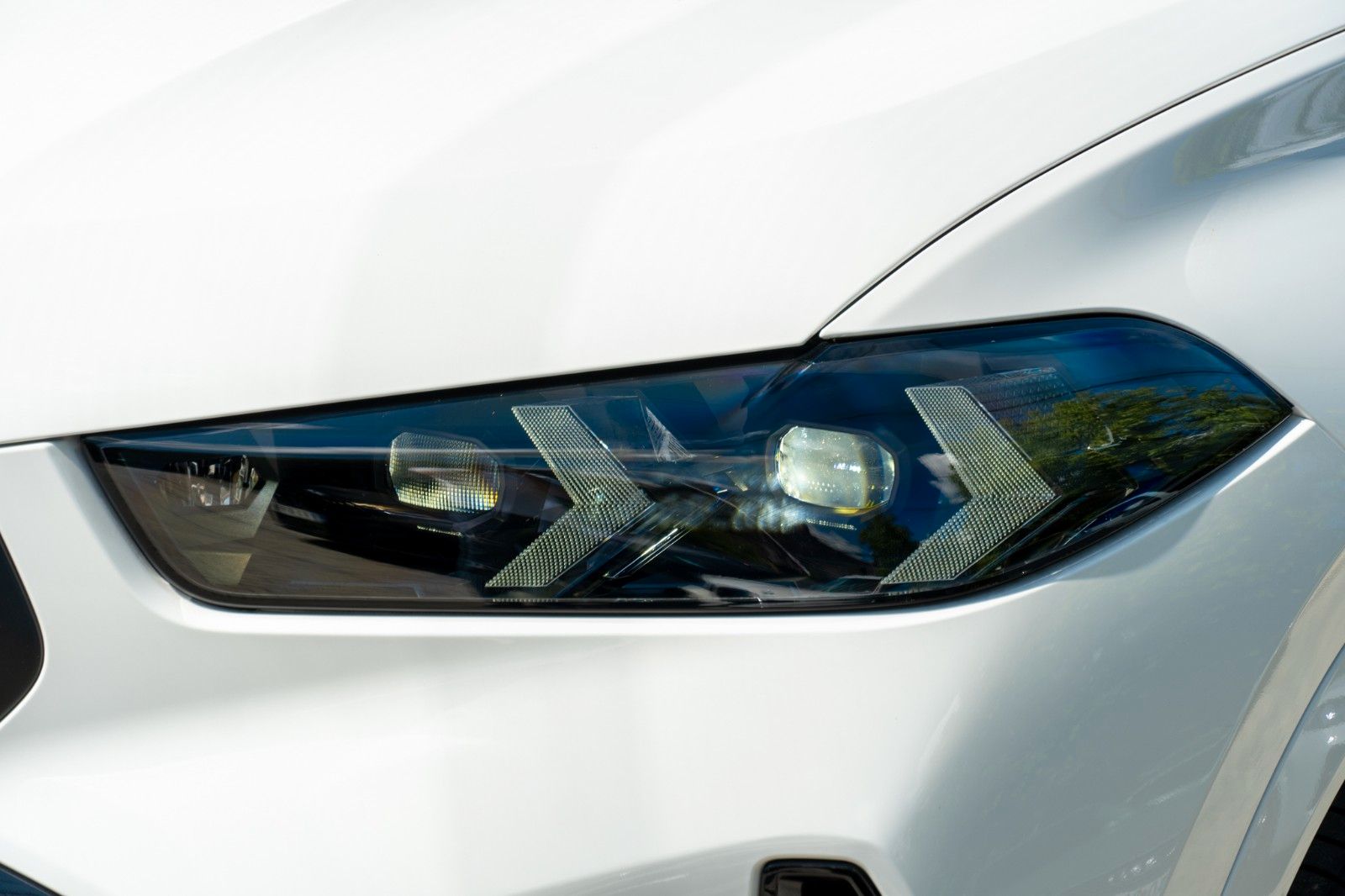 BMW X6 40d M SPORT.SOFTCLOSE.SKY.DR.ASS.H/K.360°.AHK