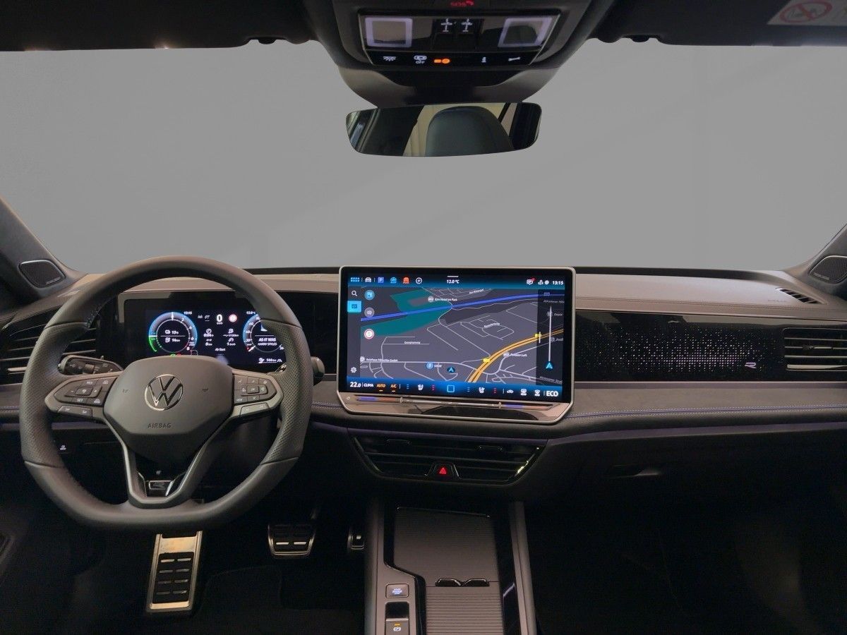 Volkswagen Passat Variant R-Line 1,5 eHybrid DSG AHZV PANO