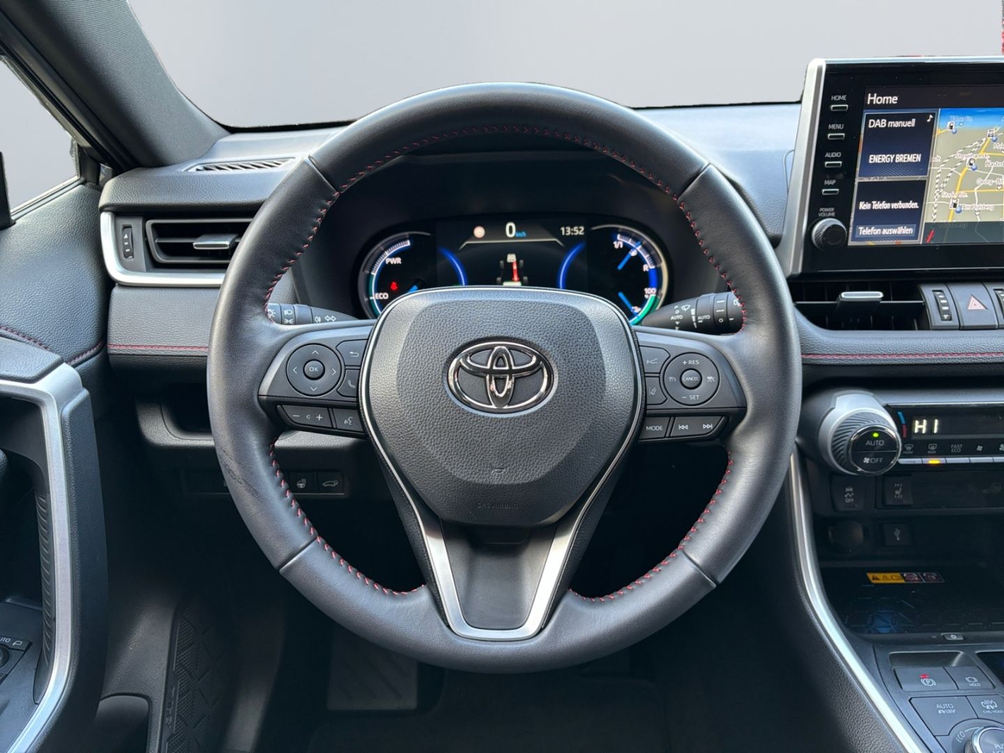 Toyota RAV 4 Plug-in-Hybrid 4x4 - Samsaru's Car Outlet