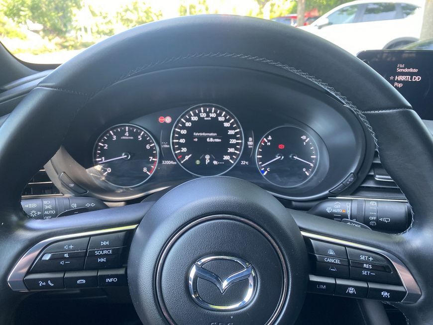 Mazda 3  M HYBRID DRIVE EXCLUSIVE-LINE 360° Monitor