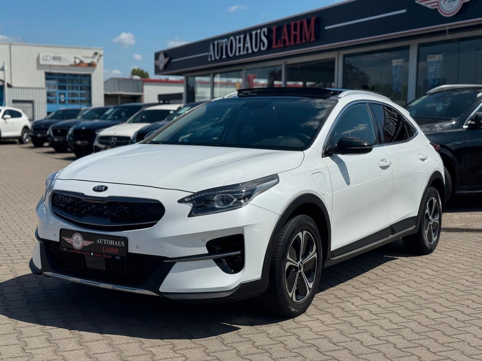 Kia XCeed 1.6 Plug-in Hybrid Platinum Edition - Samsaru's Car Outlet