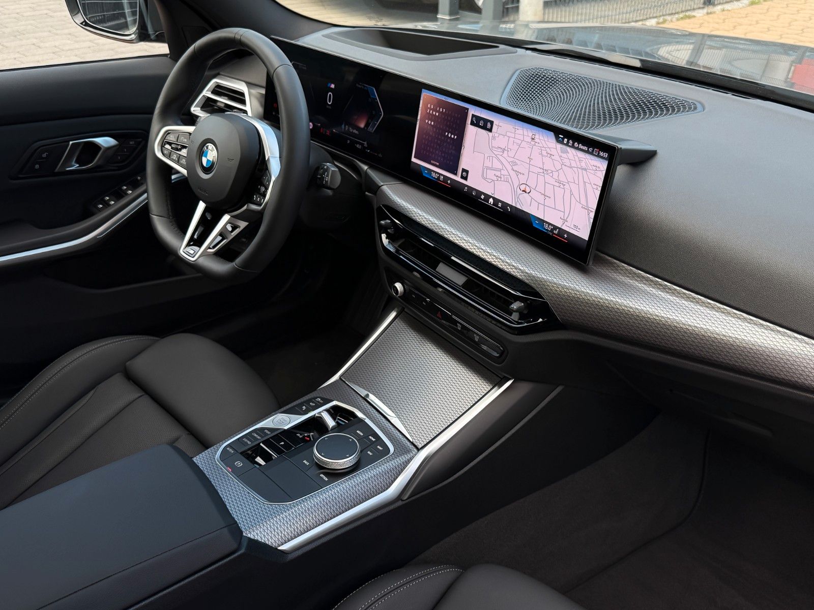 BMW 320d xD M Sport pro HuD Pano hifi StHzg memory
