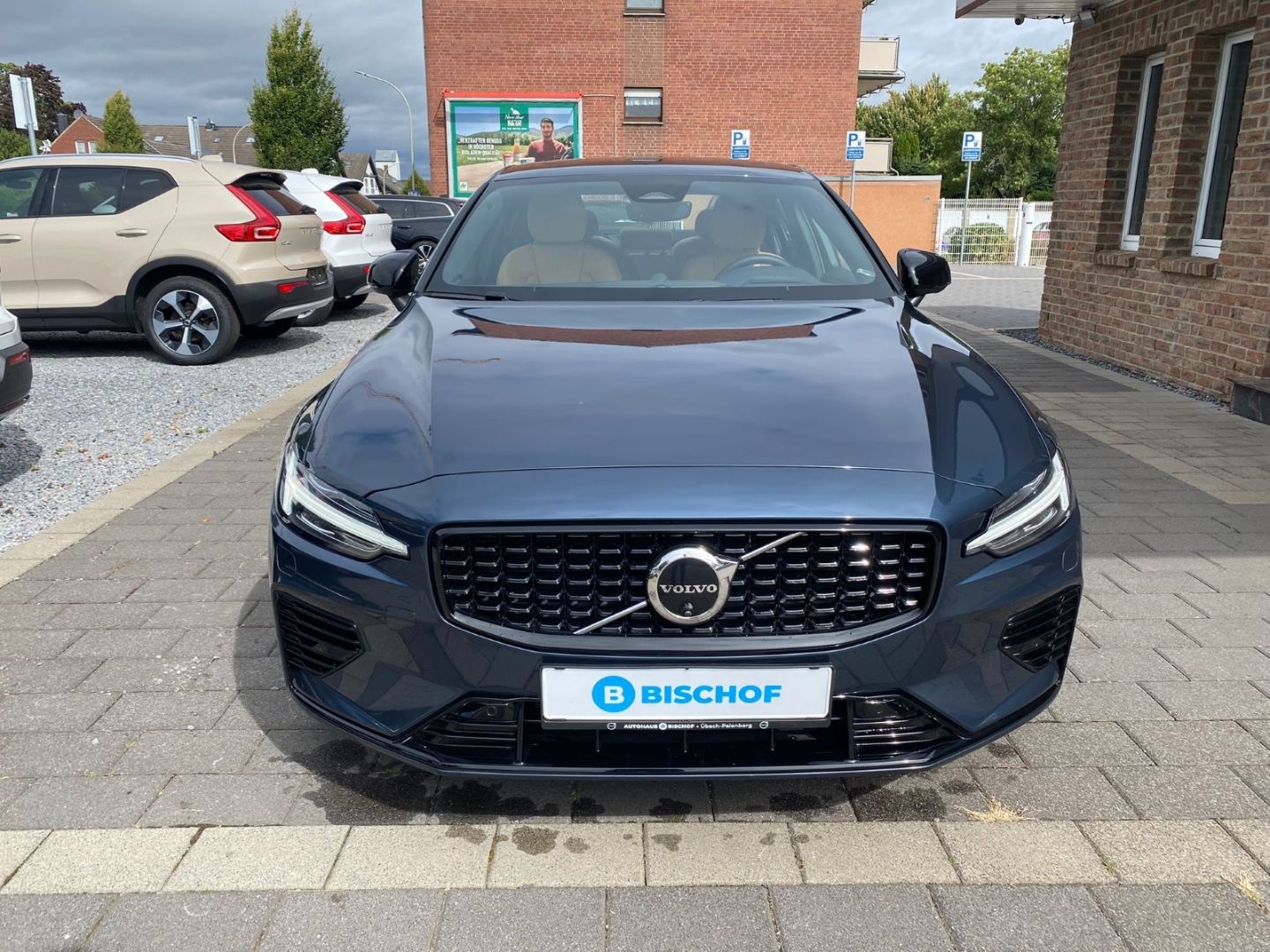 Volvo S60 T8 Ultimate Dark Plug-In Hybrid AWD 360 Bowe