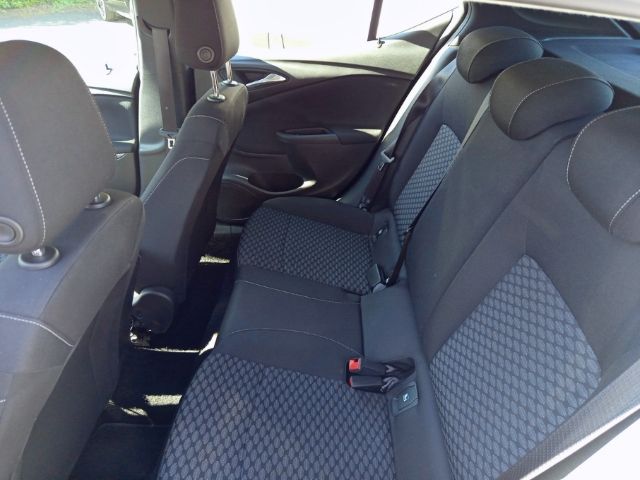 Opel Astra 1.5 D Edition - Samsaru's Car Outlet