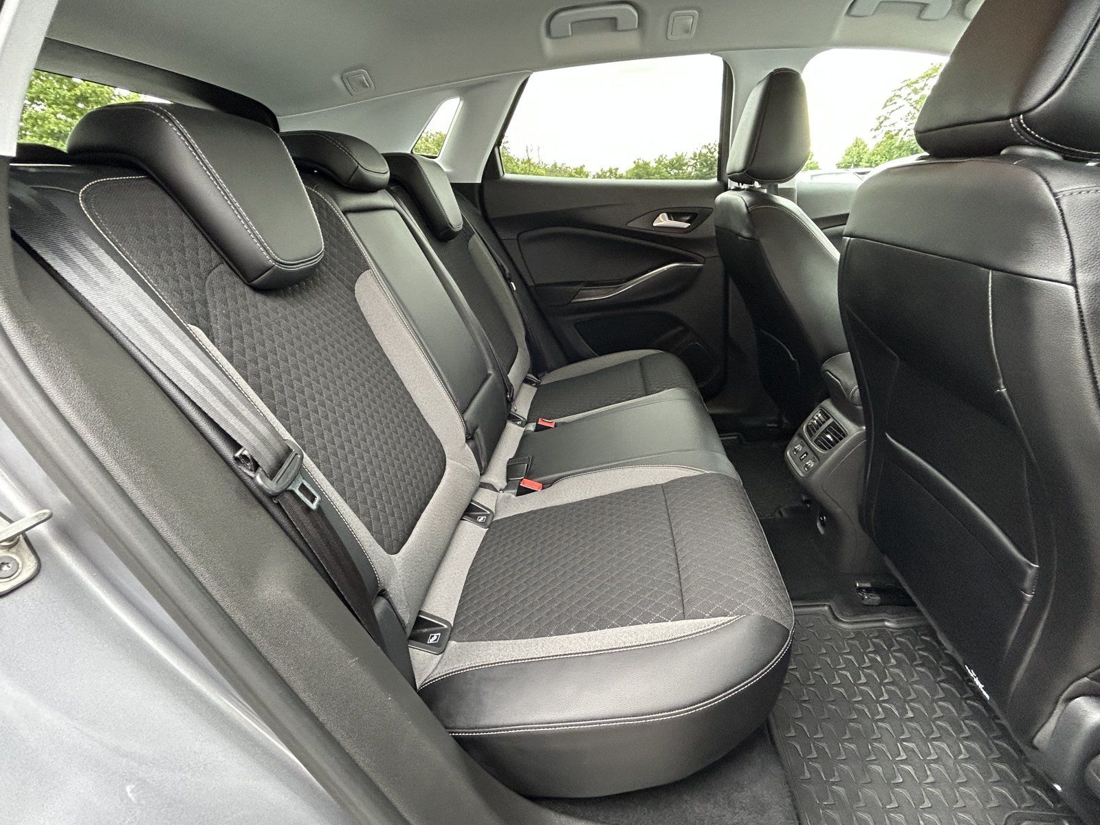 Opel Grandland X 1.5 D INNOVATION - Samsaru's Car Outlet