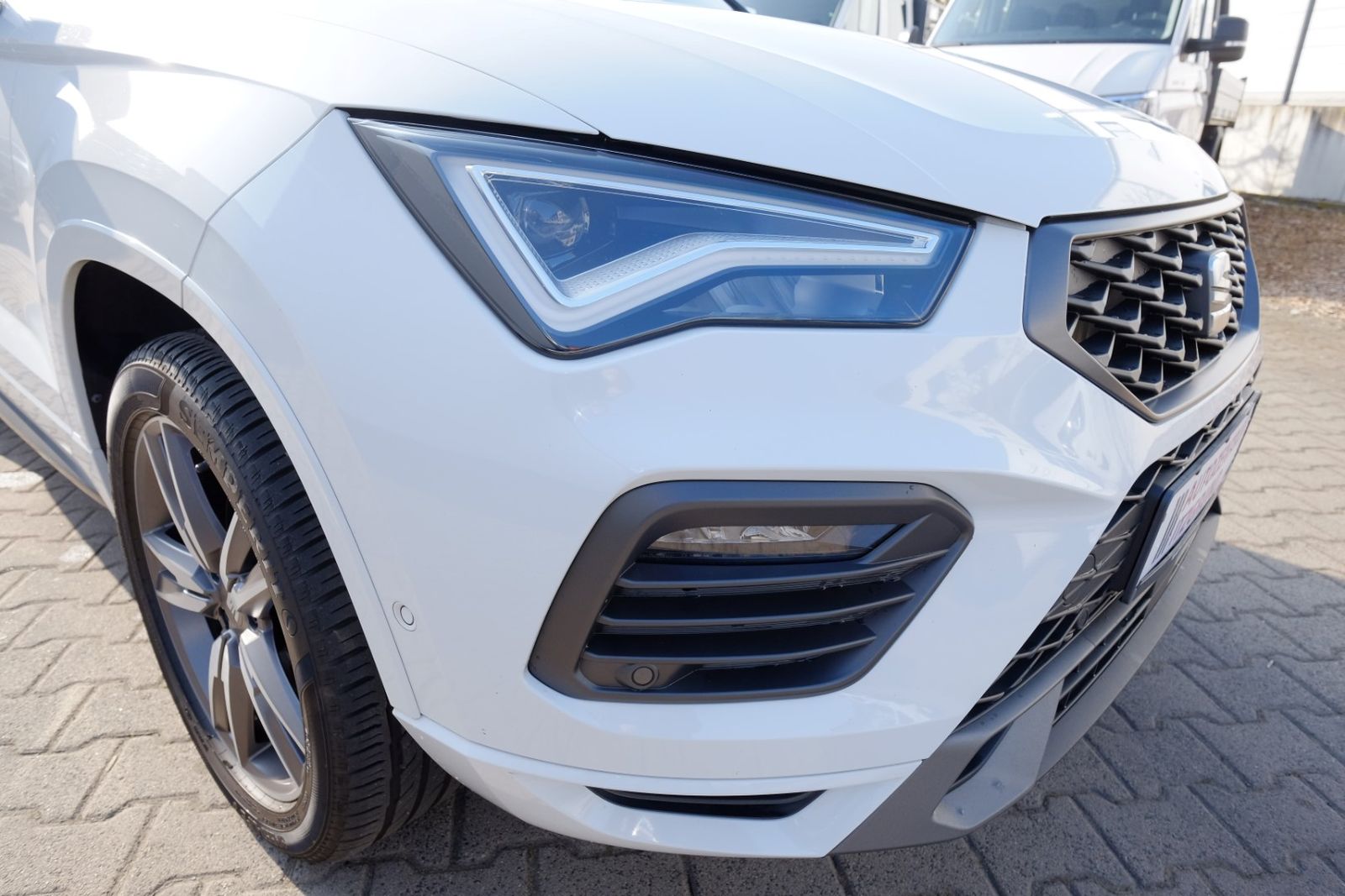 Seat Ateca FR 2.0 TDI DSG 4WD/Pano/Navi/AHK/Kam/ACC
