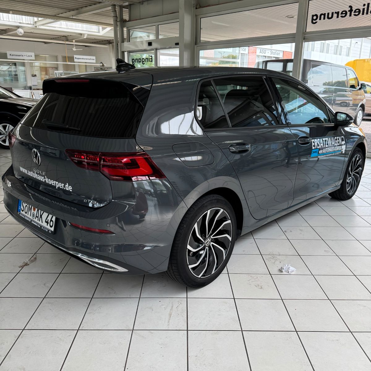 Volkswagen Golf VIII Lim. Life 1.5 eTSI - Samsaru's Car Outlet