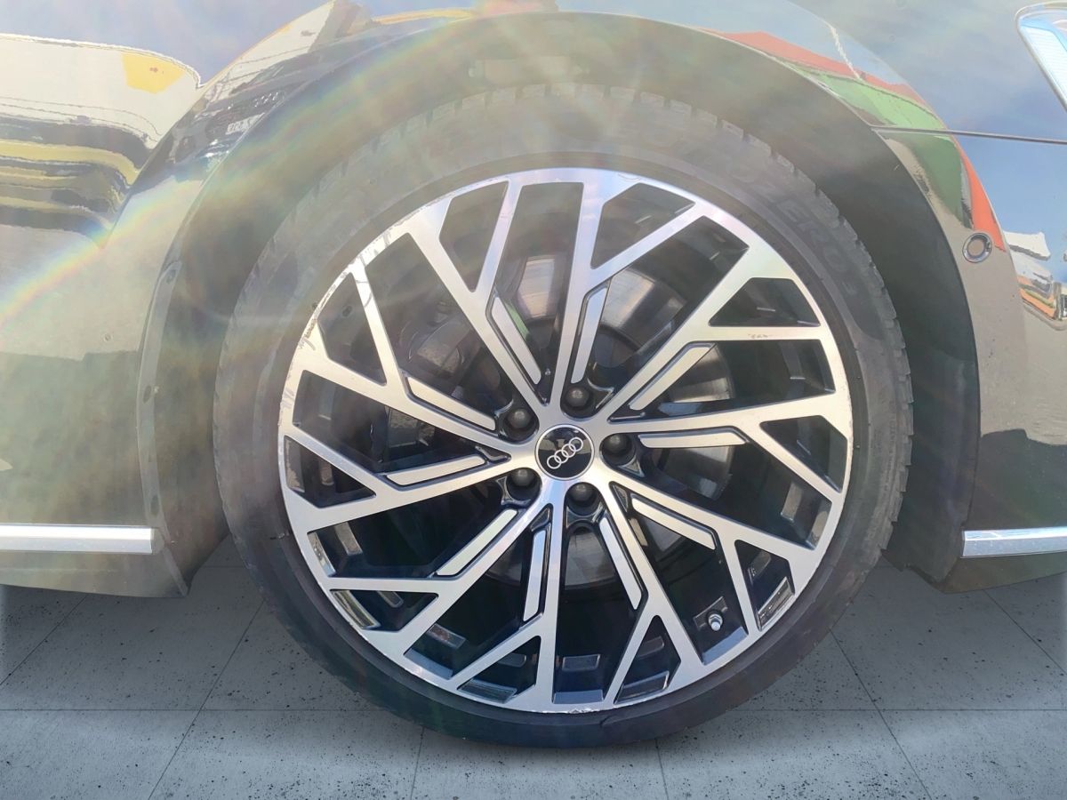 Audi A8 60 TFSI e quattro - Samsaru's Car Outlet