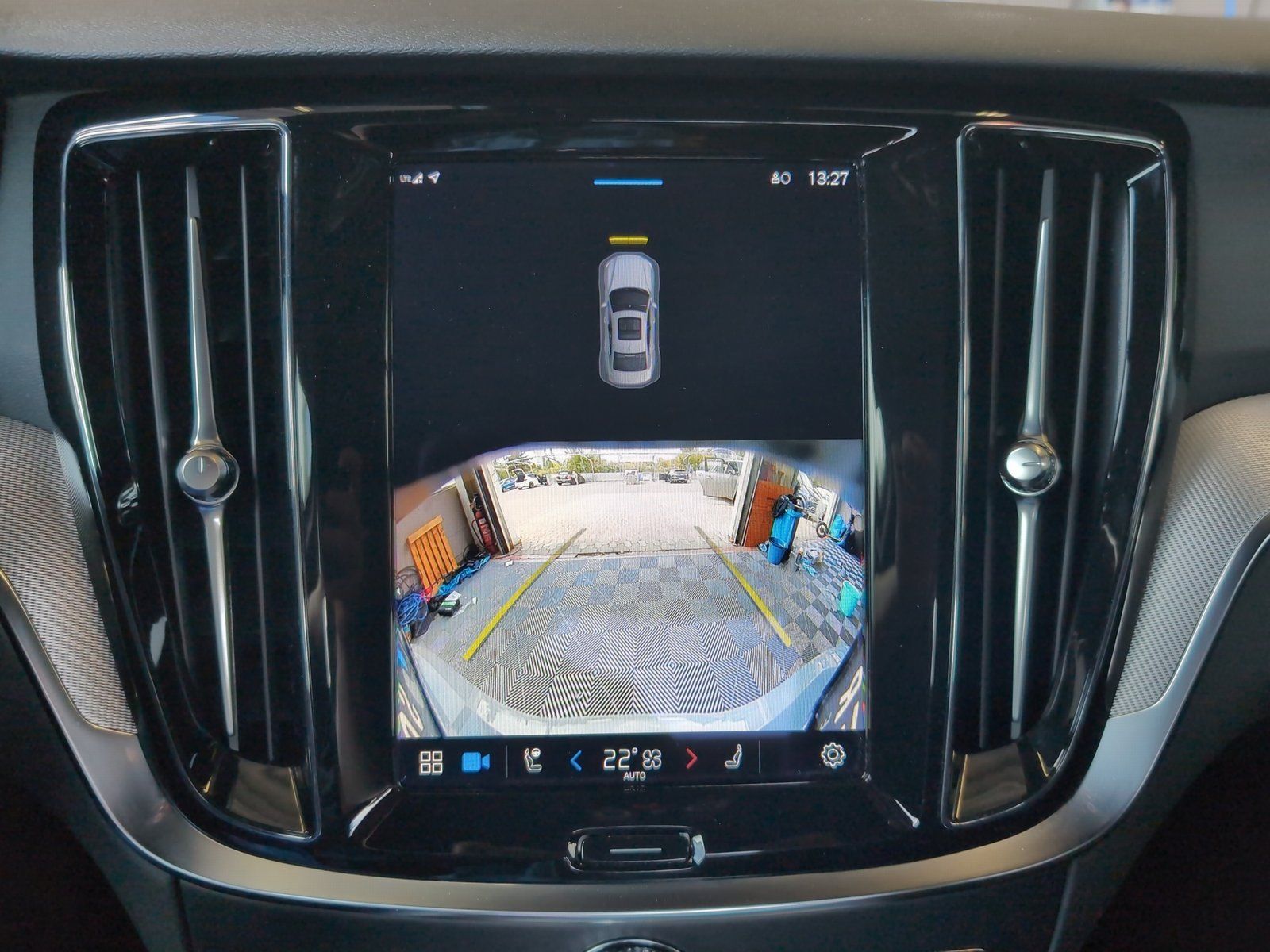 Volvo S60+B4+Mild-Hybrid+Benzin+GT+Plus+Dark+Standh.++
