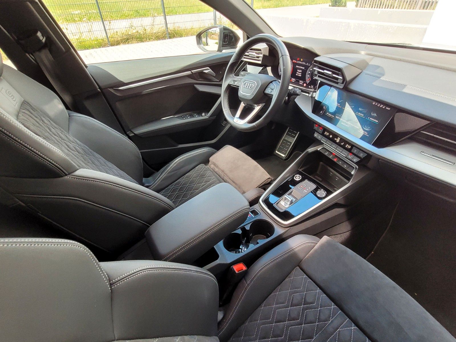 Audi A3 Sportback 35 TDI 2x S line Panorama 18" Black