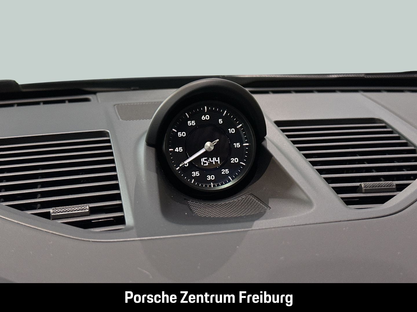 Porsche 992 911 Targa 4 GTS BOSE Sportabgasanlage LED