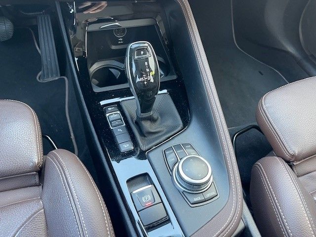 BMW X1 xDrive 20dA Sport Line - Samsaru's Car Outlet