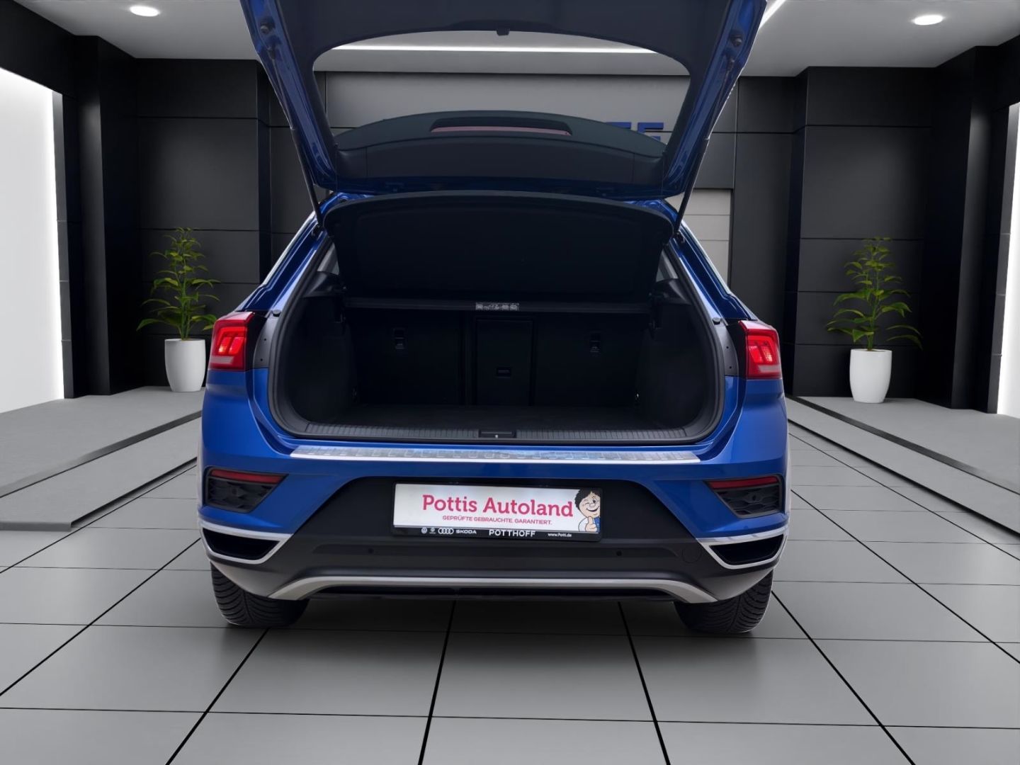 Volkswagen T-Roc 1.5 TSI STYLE - Samsaru's Car Outlet