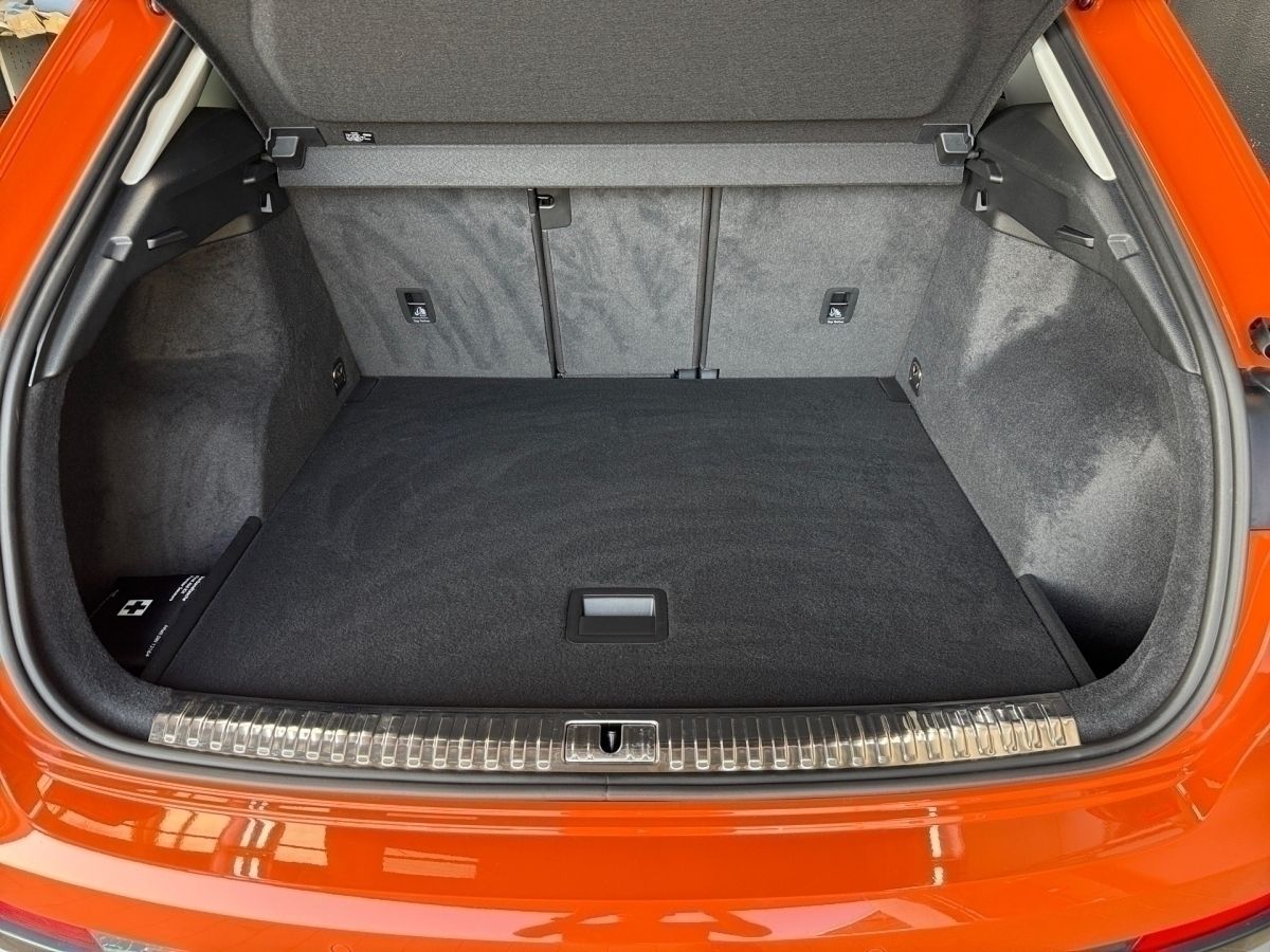 Audi Q3 advanced - Samsaru's Car Outlet