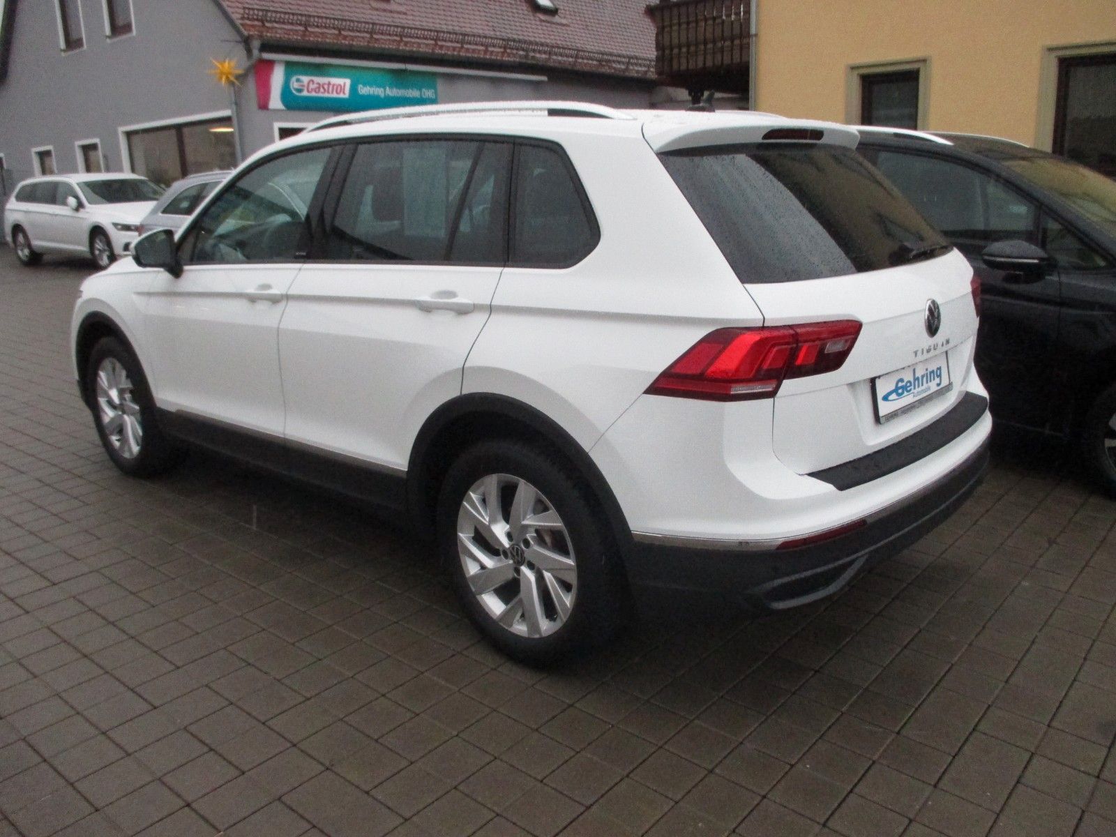 Volkswagen Tiguan 2.0 TDI DSG Active - Samsaru's Car Outlet