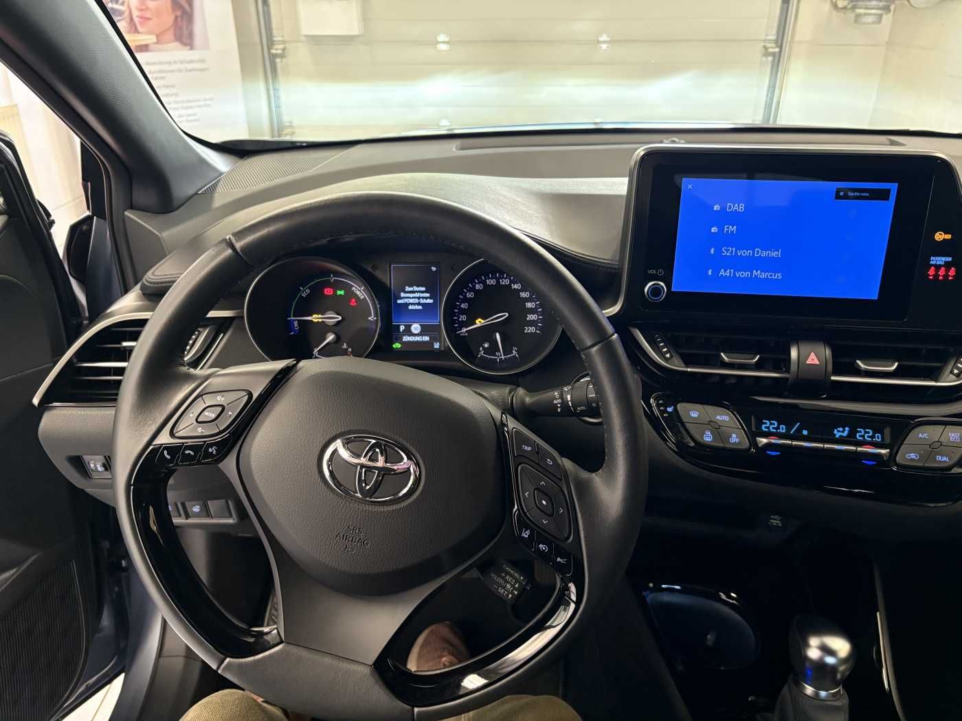 Toyota C-HR Hybrid - Samsaru's Car Outlet