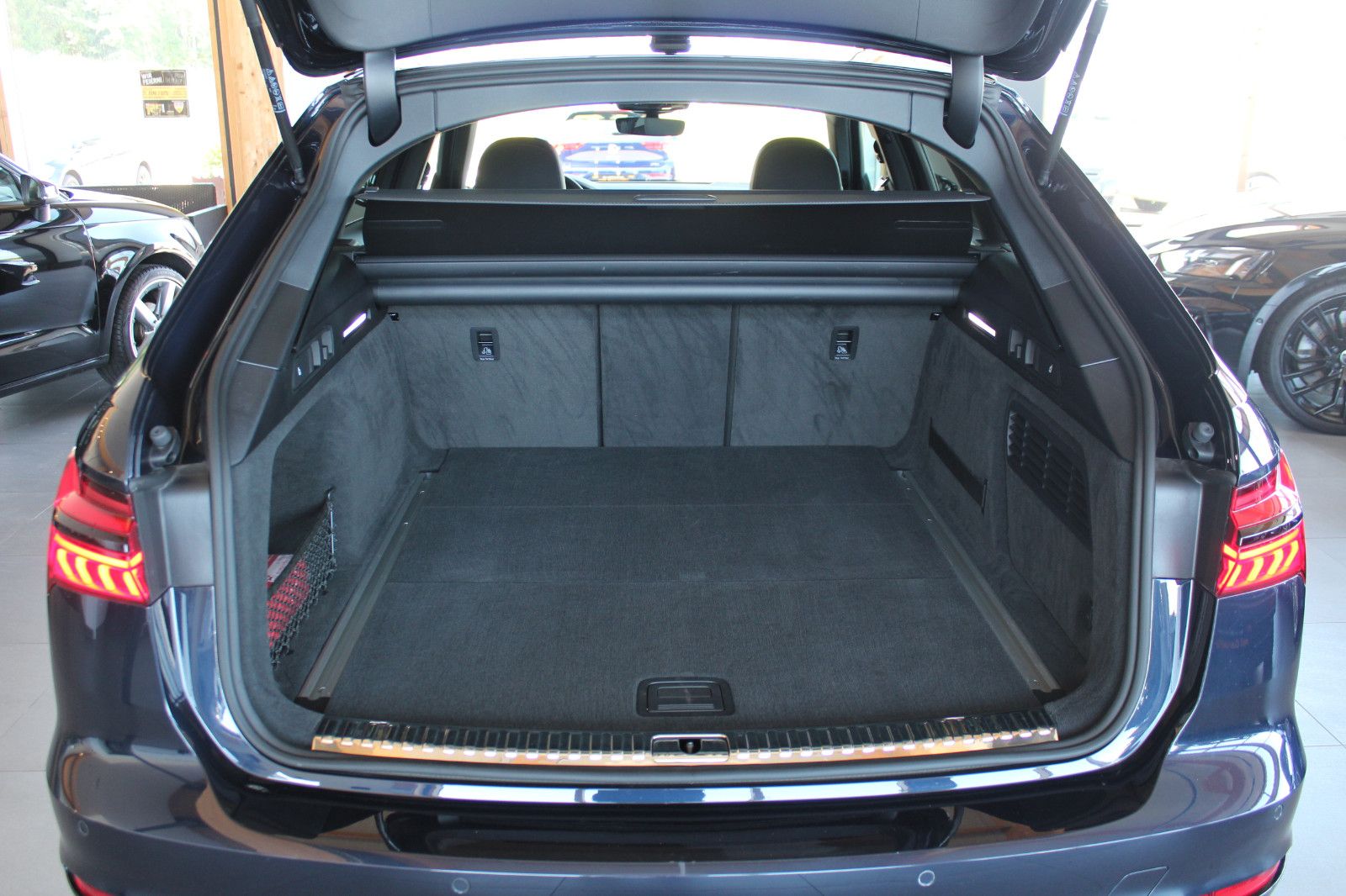 Audi A6 Avant 40 TDI quattro advanced - Samsaru's Car Outlet