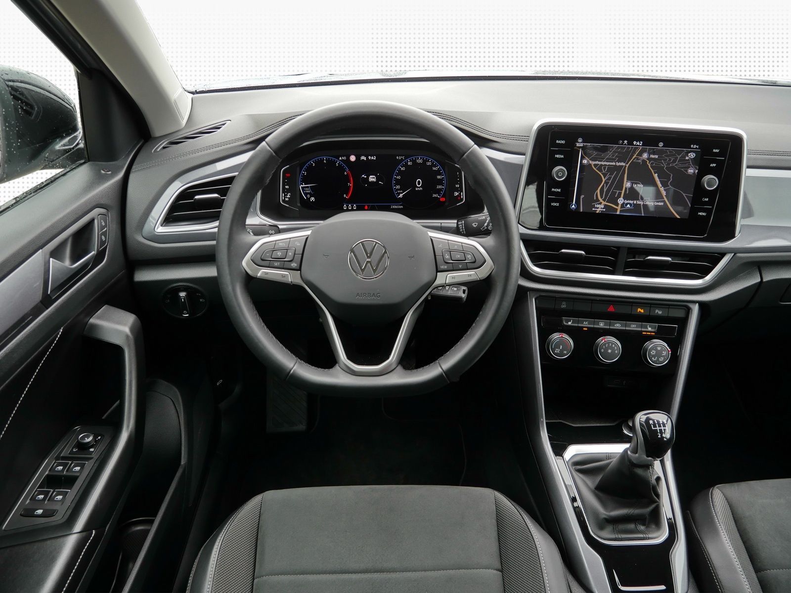 Volkswagen T-Roc Style 1.0 TSI - Samsaru's Car Outlet
