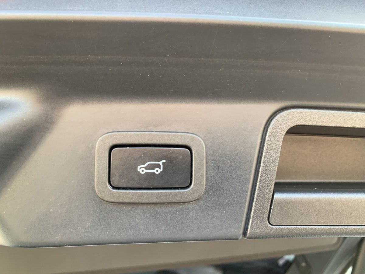 Range Rover Velar D300 R-DYNAMIC SE - Samsaru's Car Outlet
