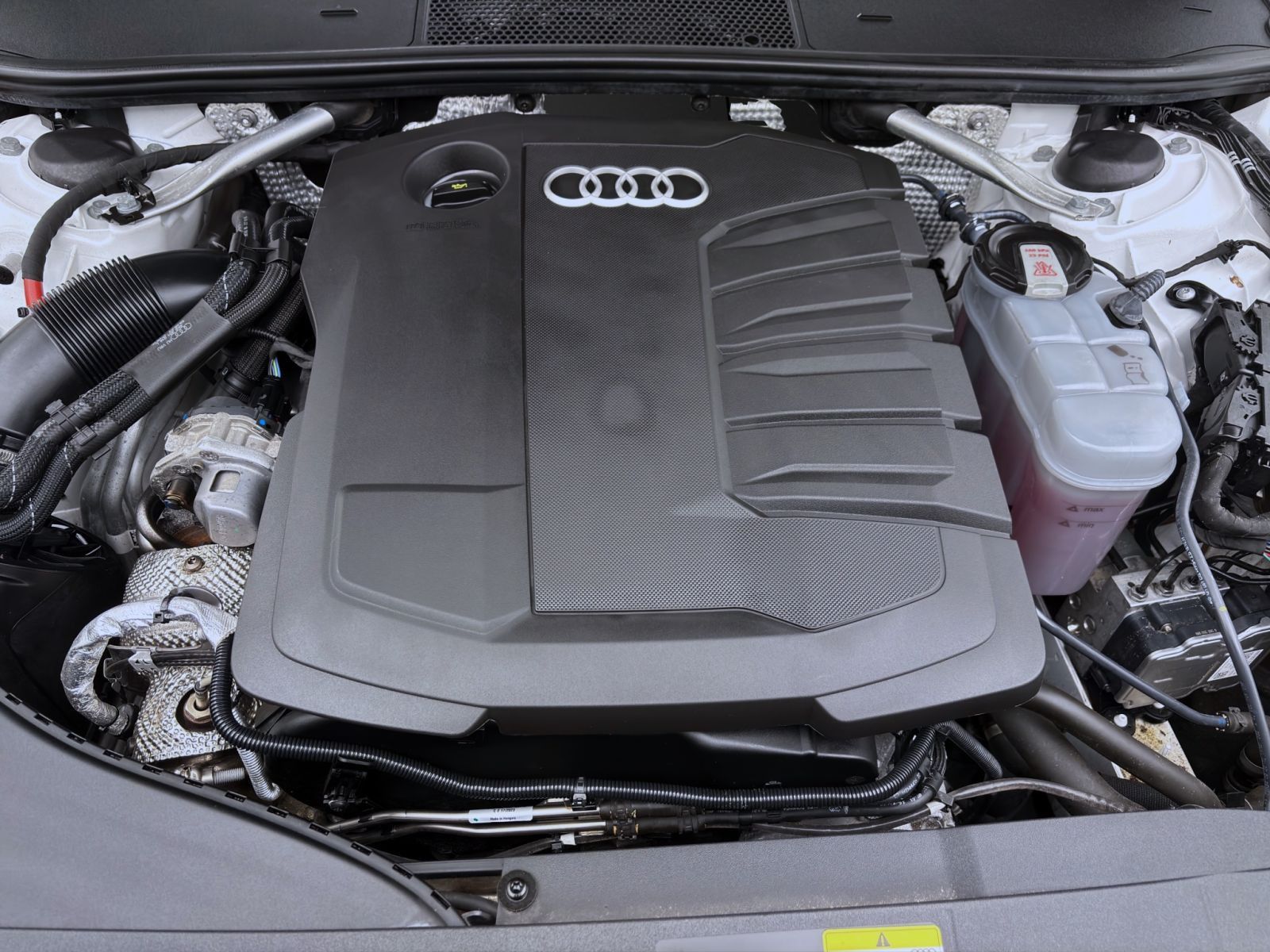 Audi A6 Avant 40 TDI Q S LINE STDHZG AHK MATRIX NAVI+