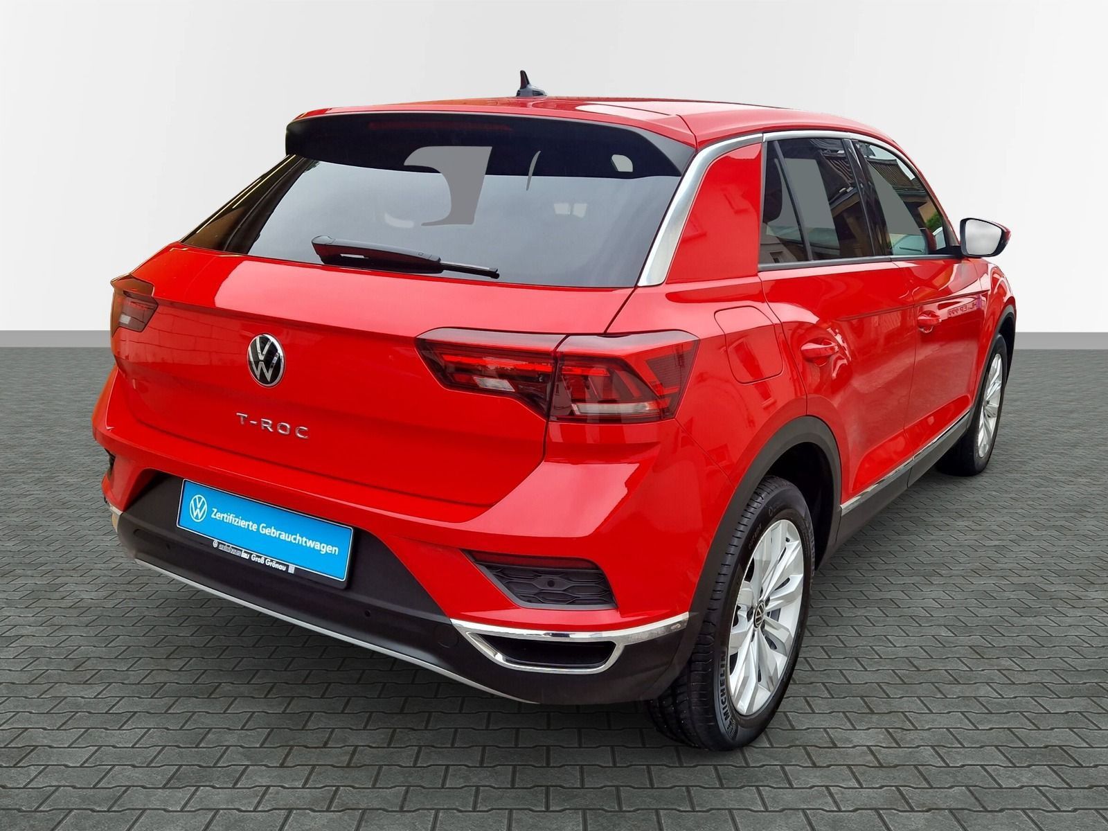 Volkswagen T-Roc Sport - Samsaru's Car Outlet