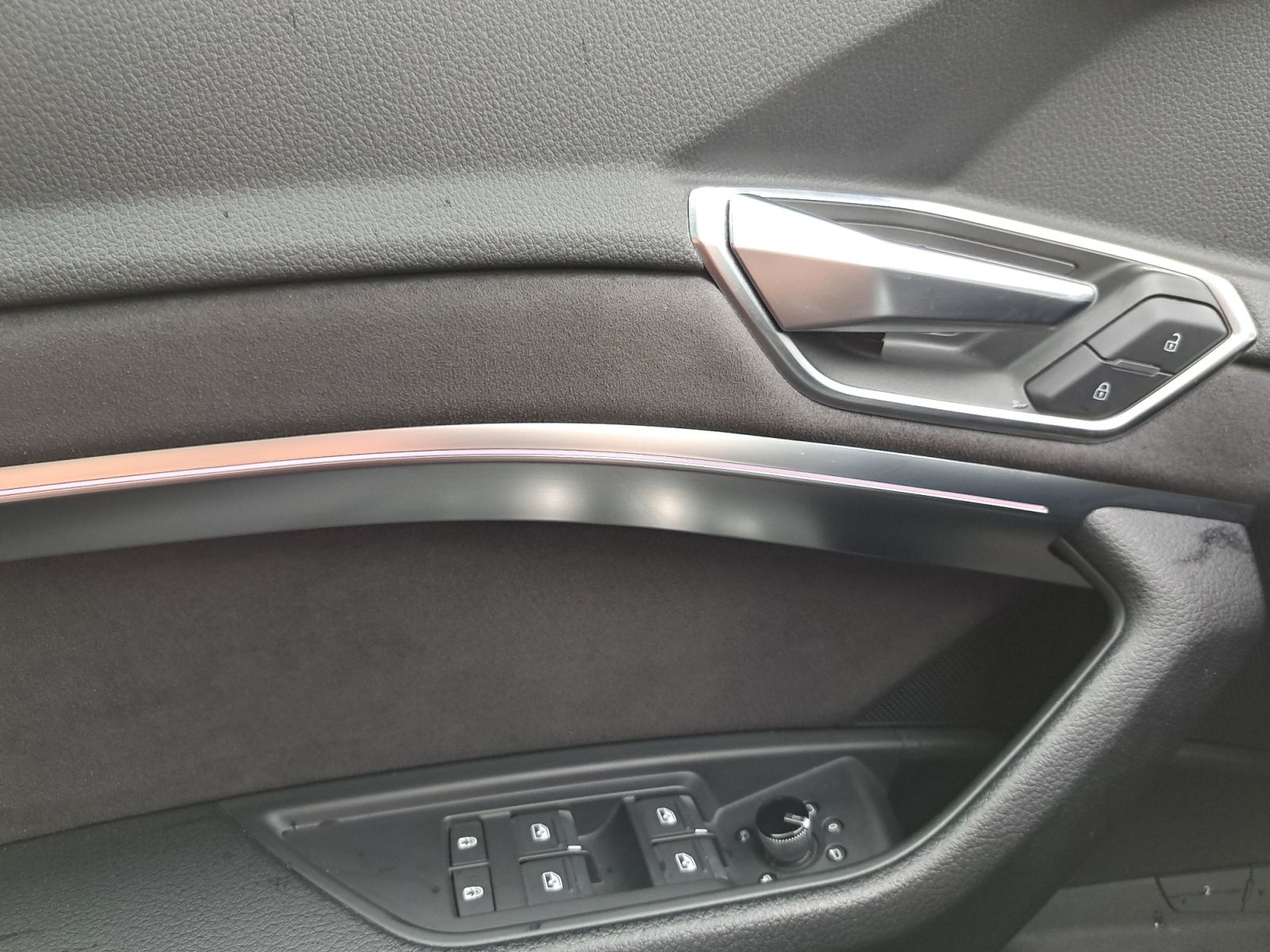 Audi e-tron Sportback 55 quattro S line PANO AHK MMI