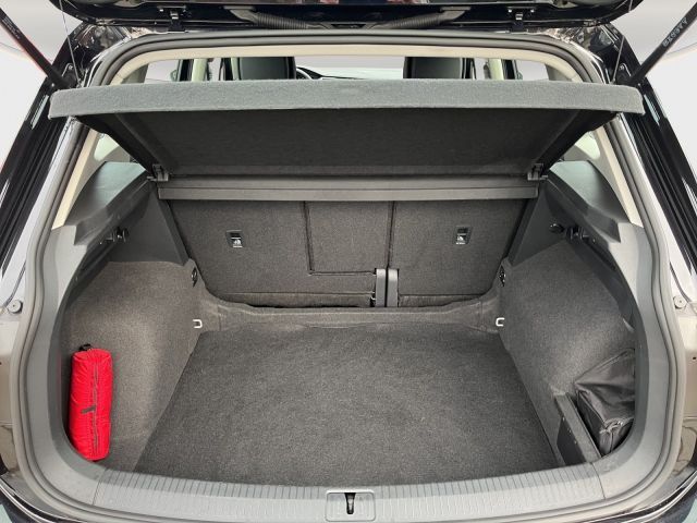 Volkswagen Tiguan Life 1.5 TSI - Samsaru's Car Outlet