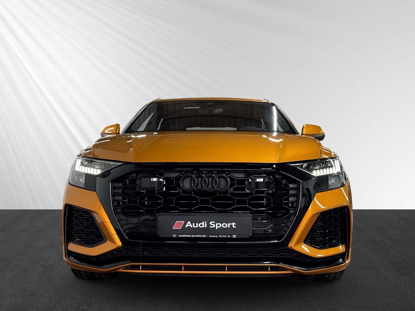 Audi RSQ8 qu tiptro 360°+AHK+HuD+Keramik+Pano+Sthz