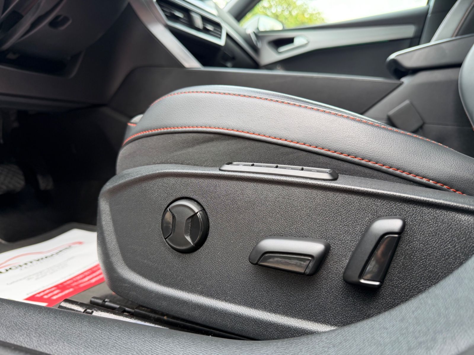 Seat Leon Sportstourer FR*e-Hybrid*LED*Kam*Navi*Aut*