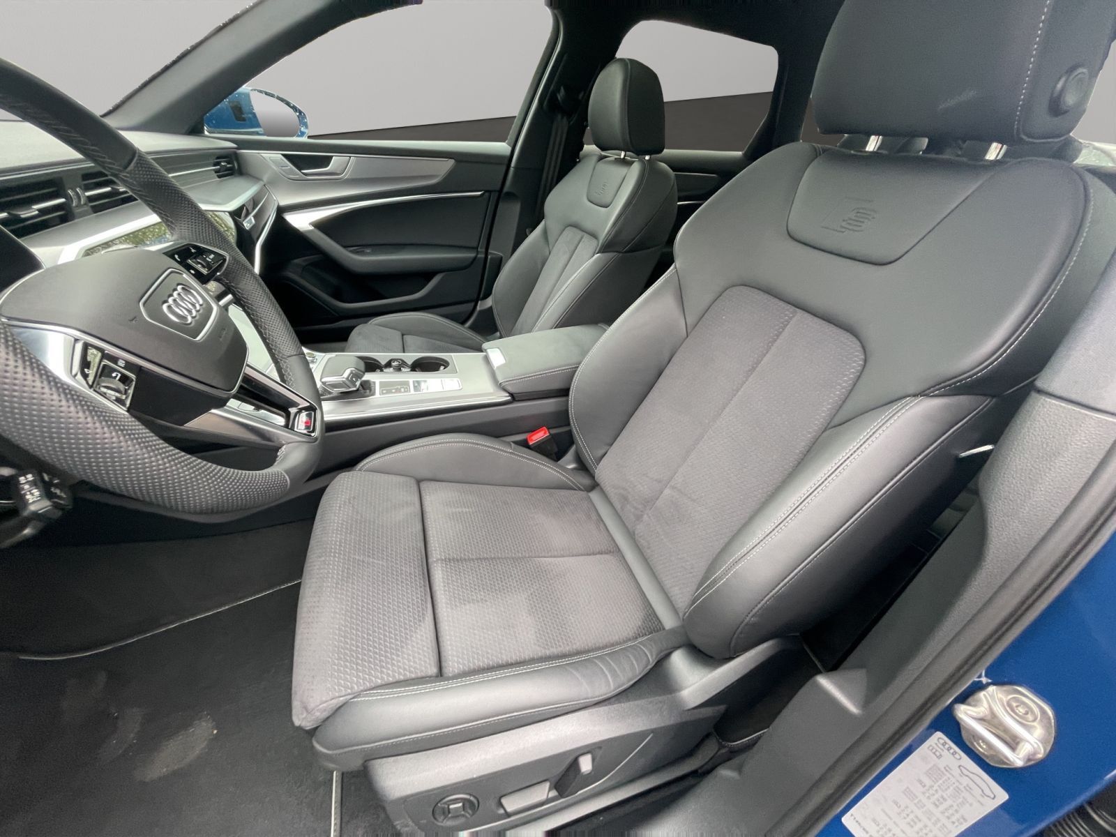 Audi A6 Avant 40 TDI S line Matrix Pano AHK Navi 360°
