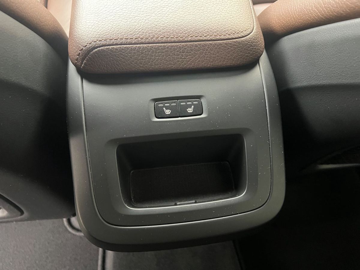 Volvo XC60 B4 Diesel AWD Inscription AHK GARANTIE