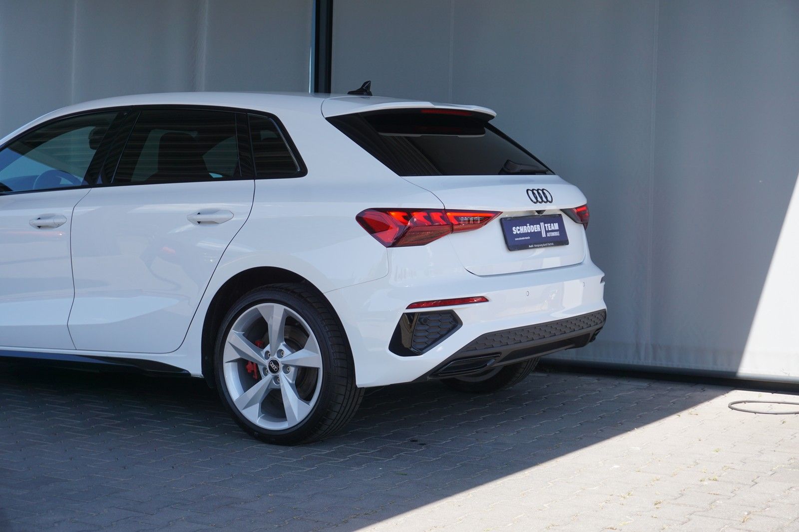 Audi A3 Sportback 45 TFSI e S line - Samsaru's Car Outlet