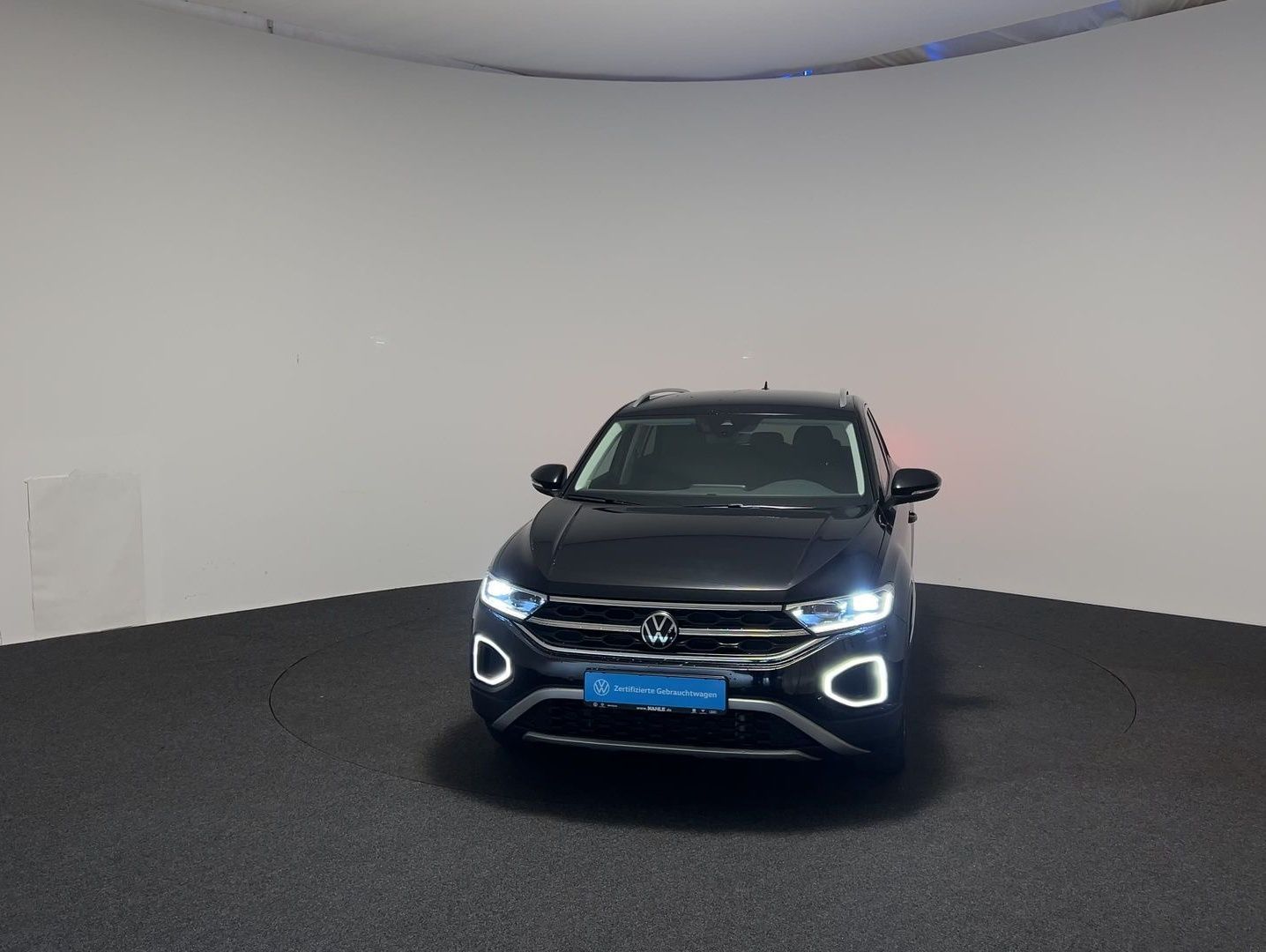 Volkswagen T-ROC 2.0 TDI Style - Samsaru's Car Outlet