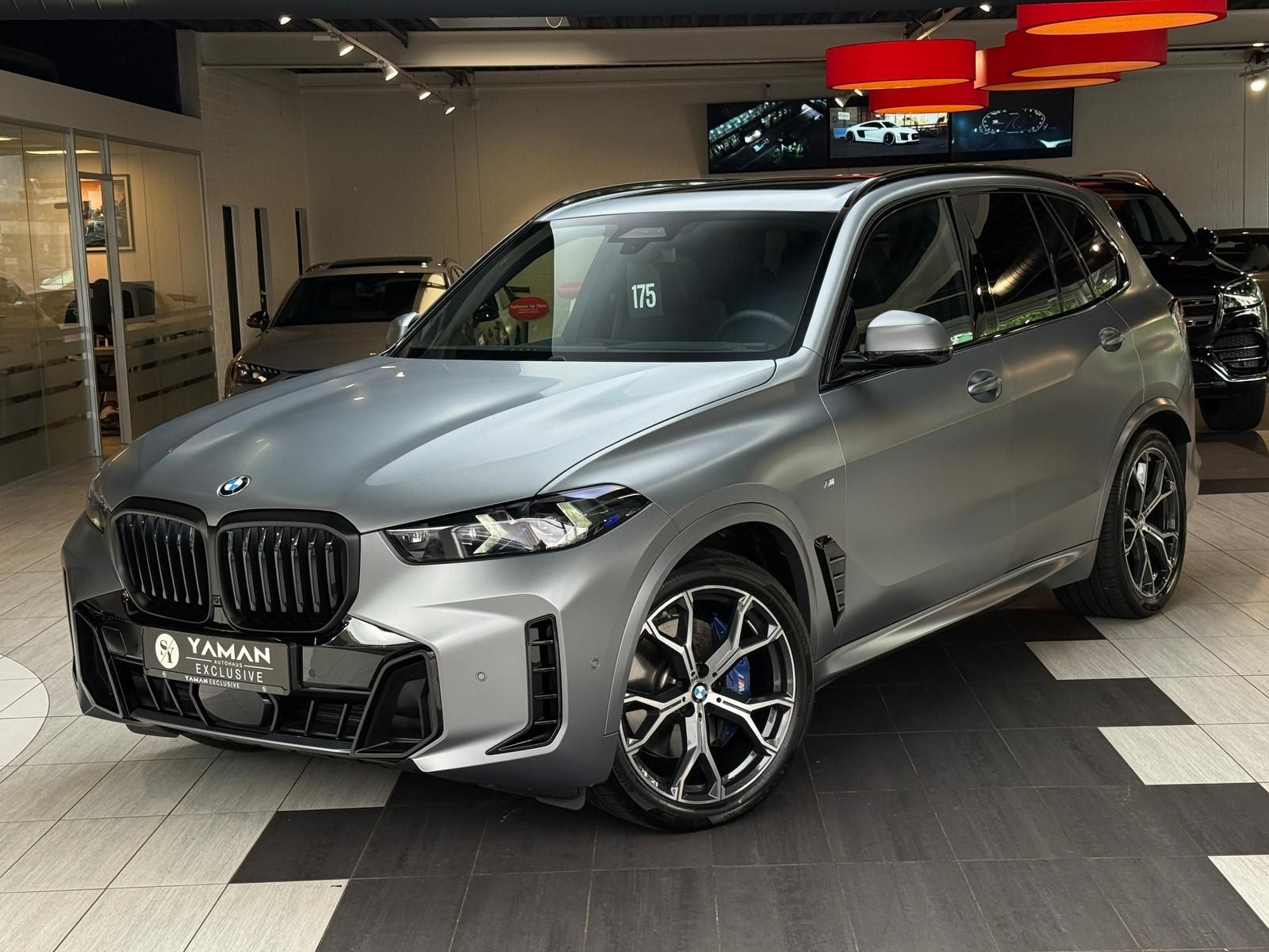 BMW X5 30d xD M Sport*FROZEN*7-Sitz*Pano-SKY*Massage